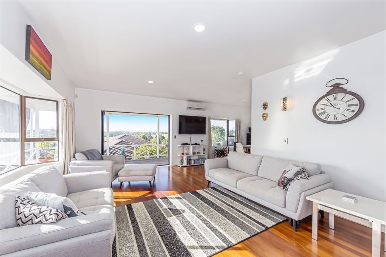 Photo of property in 8 Castaway Place, Gulf Harbour, Whangaparaoa, 0930