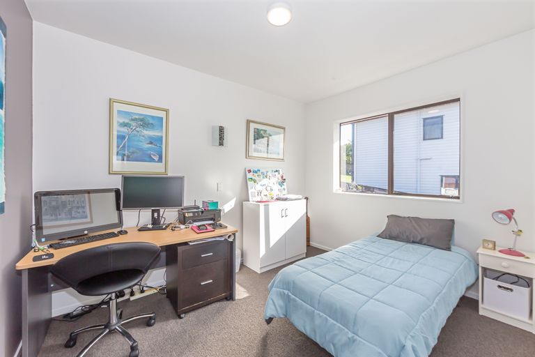 Photo of property in 8 Castaway Place, Gulf Harbour, Whangaparaoa, 0930