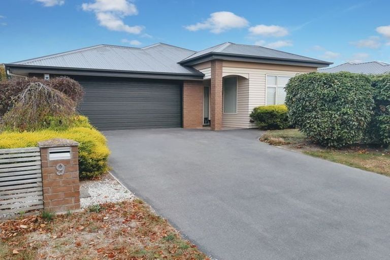 Photo of property in 9 Markham Way, Rolleston, 7614