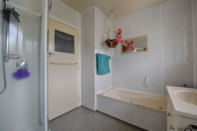 Photo of property in 16 Walker Street, East Gore, Gore, 9710