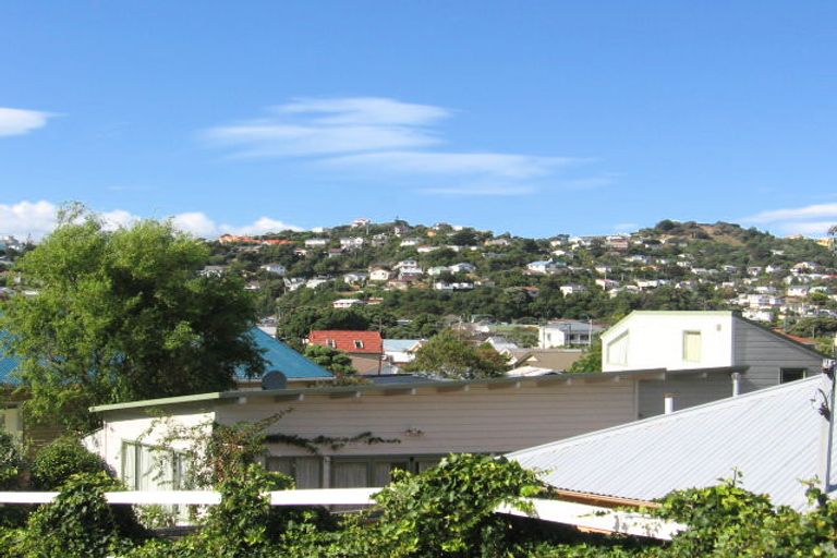 Photo of property in 106a Tauhinu Road, Miramar, Wellington, 6022