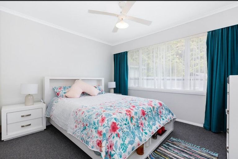 Photo of property in 33 Sunny Grove, Wainuiomata, Lower Hutt, 5014