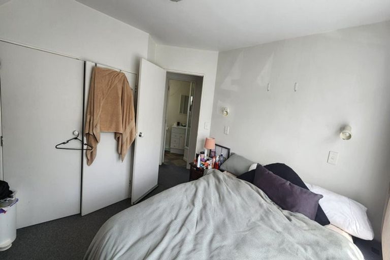 Photo of property in 35 Macdonald Crescent, Te Aro, Wellington, 6011