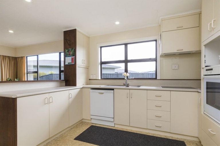 Photo of property in 12 Freyberg Street, Feilding, 4702