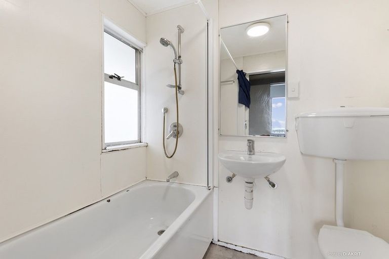Photo of property in Melksham Towers, 704/131 Brougham Street, Mount Victoria, Wellington, 6011