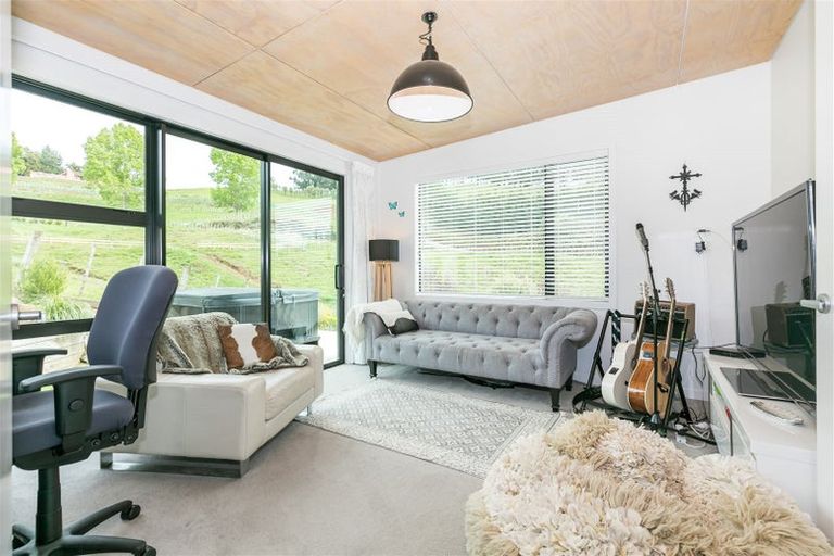 Photo of property in 6 Tiwarawara Lane, Puketotara, Te Awamutu, 3876