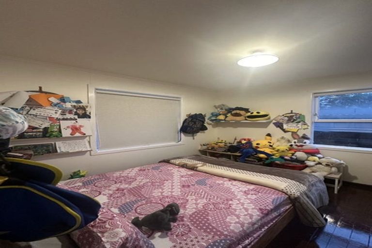 Photo of property in 27 Exminster Street, Blockhouse Bay, Auckland, 0600