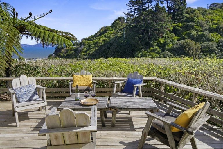 Photo of property in 22 Rakeiora Grove, Korokoro, Lower Hutt, 5012