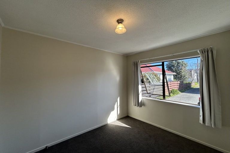 Photo of property in 98a Reynolds Street, Taita, Lower Hutt, 5011