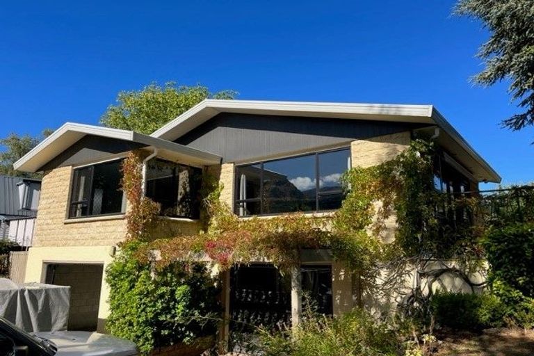 Photo of property in 2 Jenkins Place, Arrowtown, 9302