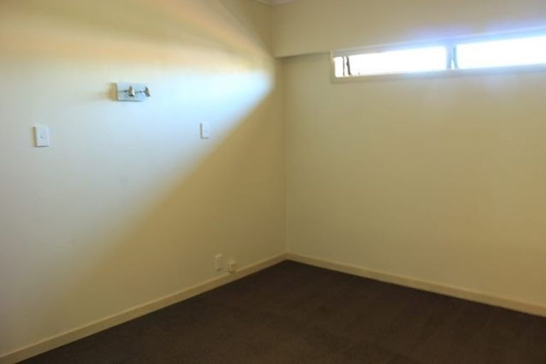 Photo of property in 43 Forrest Hill Road, Milford, Auckland, 0620