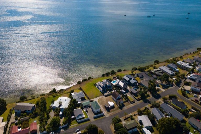 Photo of property in 27 Manaia View Road, One Tree Point, 0118