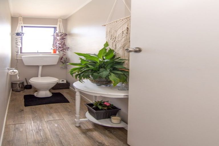 Photo of property in 6 Robinson Crescent, Westbrook, Palmerston North, 4412