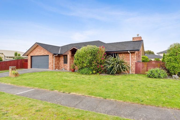 Photo of property in 170 Milne Drive, Paraparaumu, 5032