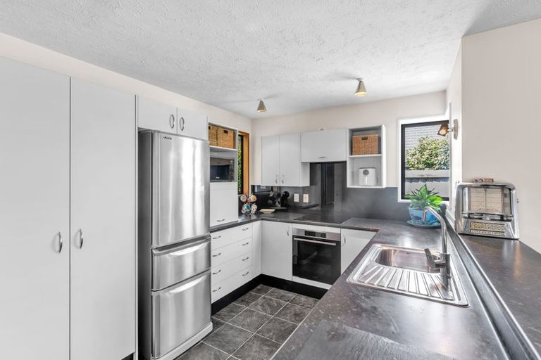 Photo of property in 10 Rowanwood Close, Halswell, Christchurch, 8025