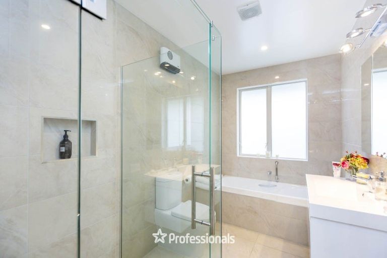 Photo of property in 5 Bateson Way, Heretaunga, Upper Hutt, 5018