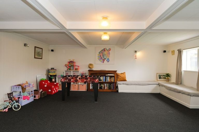 Photo of property in 9 Brooklyn Street, Green Island, Dunedin, 9018