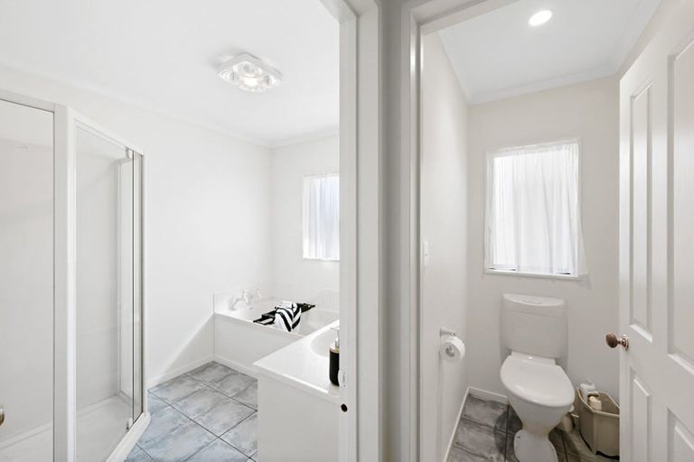 Photo of property in 36 Cairns Crescent, Rototuna, Hamilton, 3210