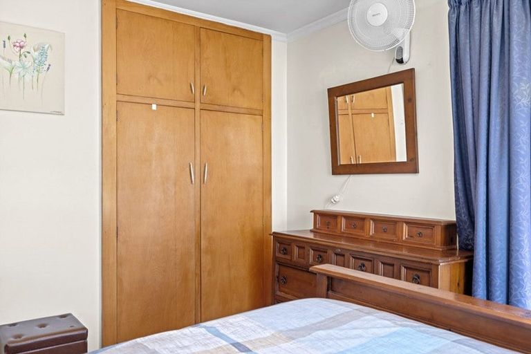 Photo of property in 15 Waratah Street, Avondale, Christchurch, 8061