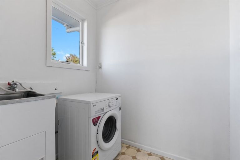 Photo of property in 16 Manapouri Place, Glenview, Hamilton, 3206