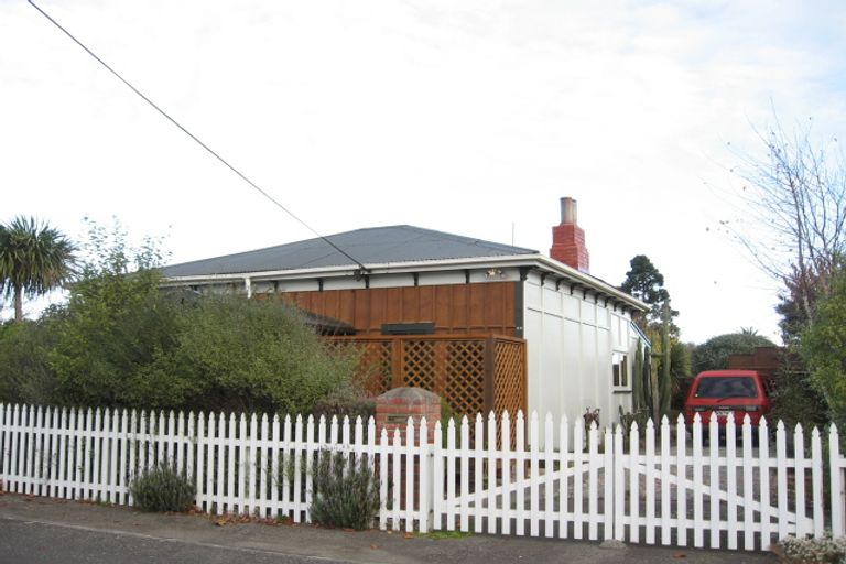 Photo of property in 23 Iti Street, Otaki, 5512