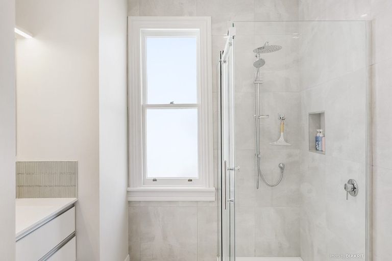 Photo of property in 4 Hobson Street, Thorndon, Wellington, 6011