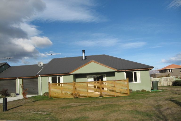 Photo of property in 2 Fenwick Crescent, Cromwell, 9310