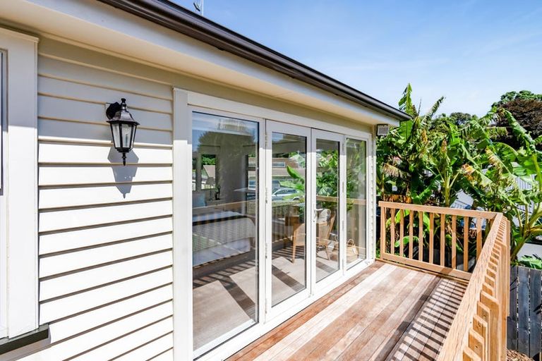 Photo of property in 21a Bracken Street, New Plymouth, 4310