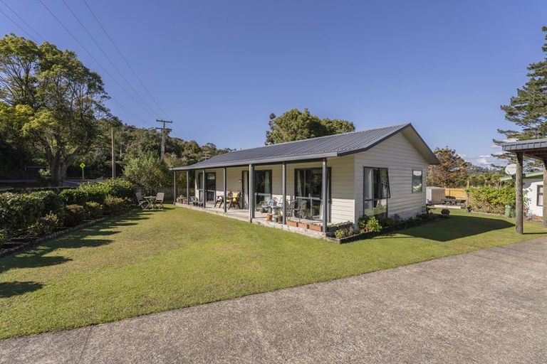 Photo of property in 5 Ocean Beach Road, Tairua, 3508
