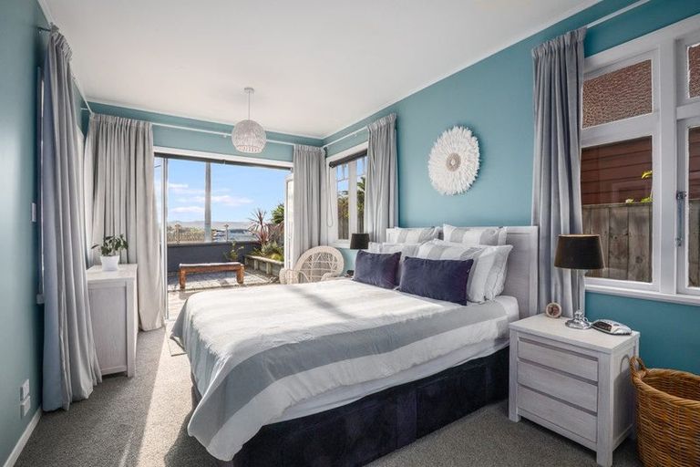 Photo of property in 7 Marine Parade, Eastbourne, Lower Hutt, 5013