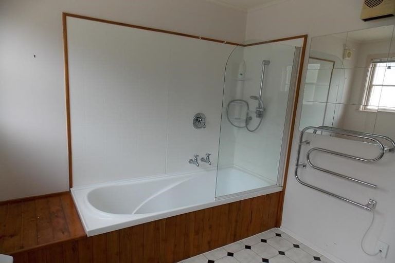 Photo of property in 10 Punjab Street, Khandallah, Wellington, 6035