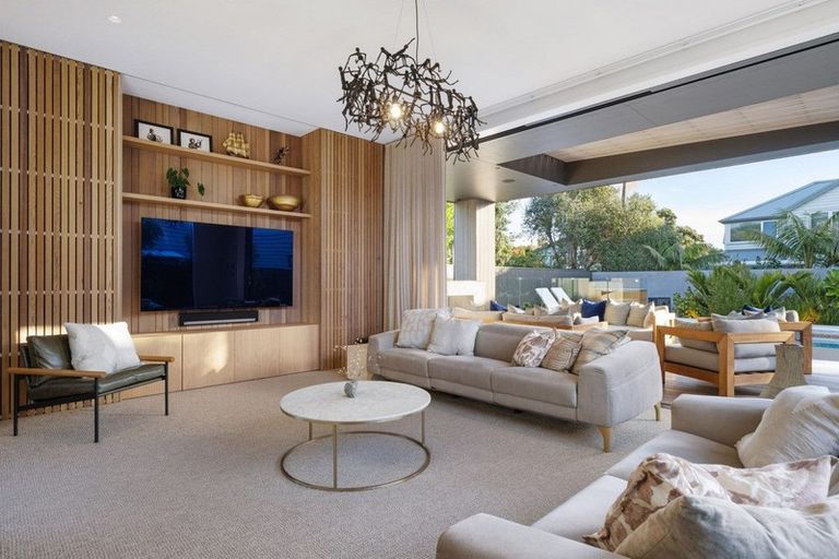 Photo of property in 98 Muricata Avenue, Mount Maunganui, 3116