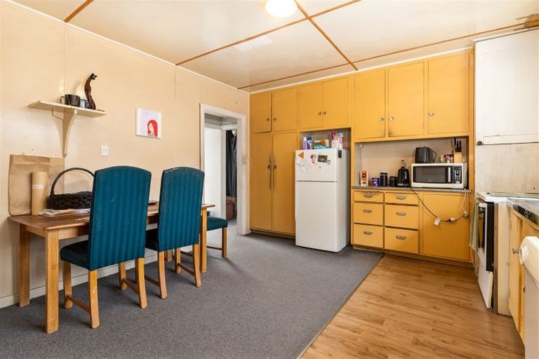 Photo of property in 37 Holdaway Street, Riversdale, Blenheim, 7201