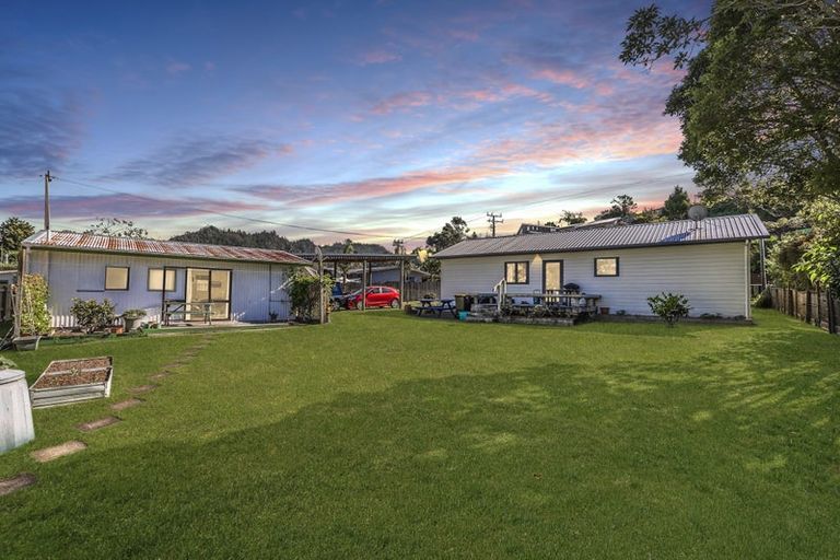 Photo of property in 5 Ocean Beach Road, Tairua, 3508