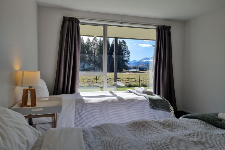 Photo of property in 4 Dwyer Place, Lake Tekapo, 7999