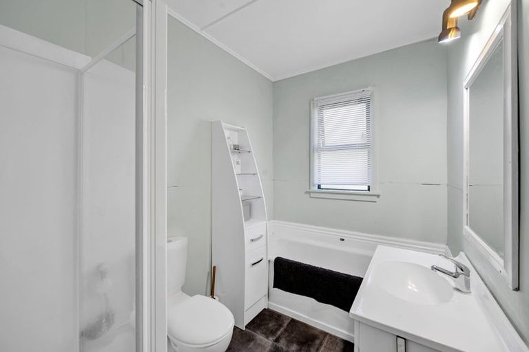 Photo of property in 351 South Road, Hawera, 4674