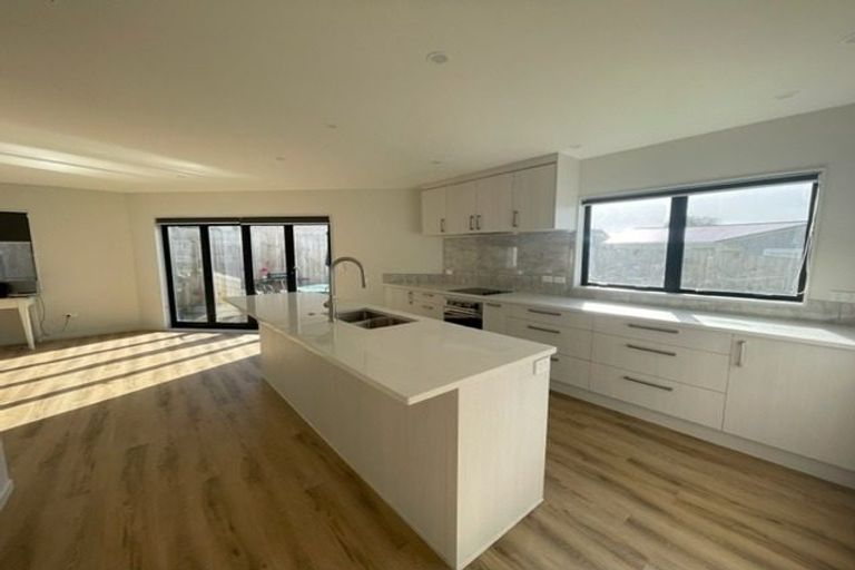 Photo of property in 22 Vincent Street, Howick, Auckland, 2014