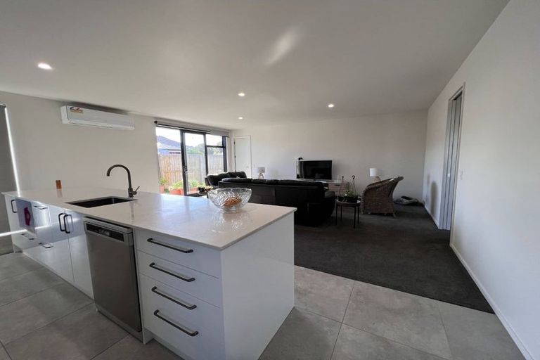 Photo of property in 167 Marine Parade, New Brighton, Christchurch, 8083