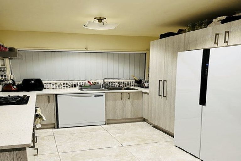 Photo of property in 4/29 Aeronautic Road, Takanini, 2112