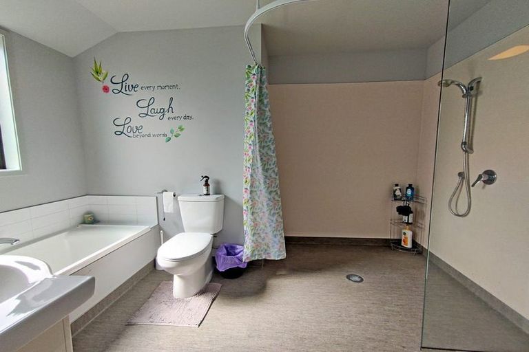 Photo of property in 10 Mcisaac Place, Renwick, 7204