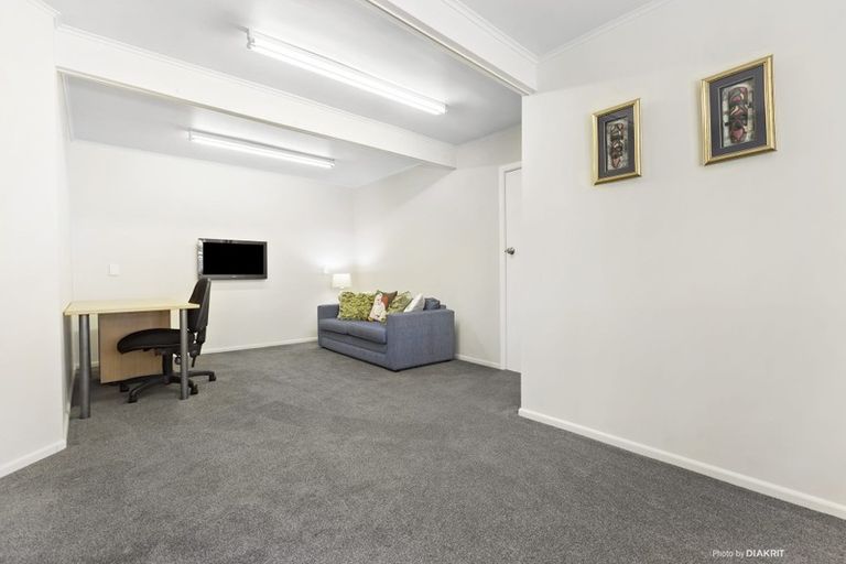 Photo of property in 33 Upper Bourke Street, Kilbirnie, Wellington, 6022