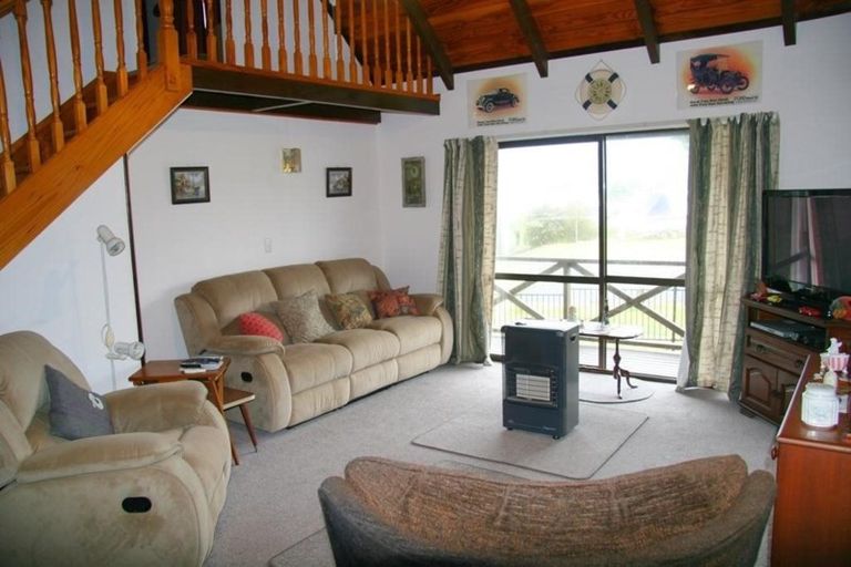 Photo of property in 25 Kauri Place, Tairua, 3508