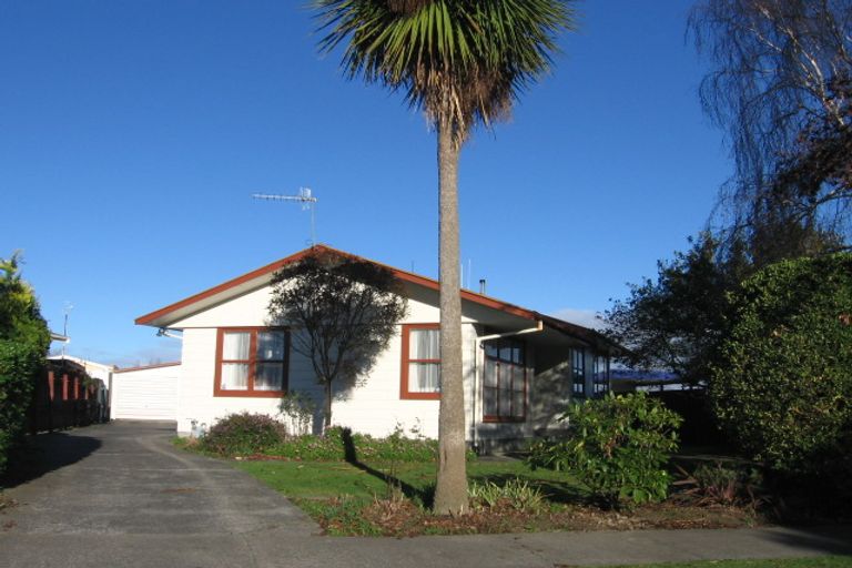 Photo of property in 71 Apollo Parade, Milson, Palmerston North, 4414