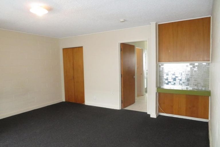 Photo of property in 4/185-189 Naenae Road, Naenae, Lower Hutt, 5011