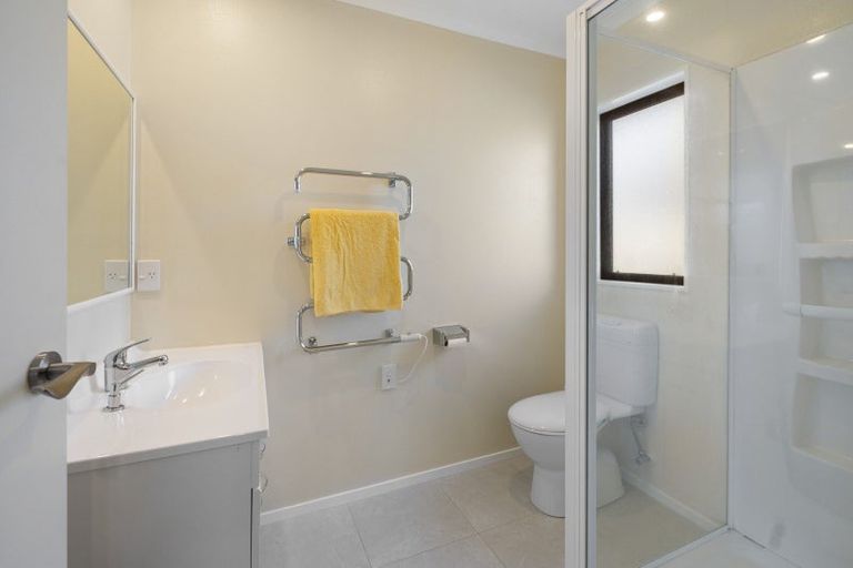 Photo of property in 11 Silkwood Place, Fitzherbert, Palmerston North, 4410