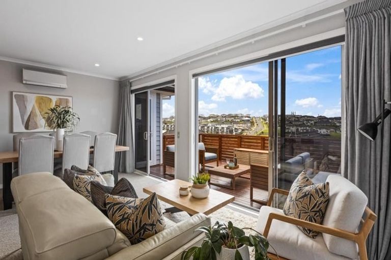 Photo of property in 22 Arriere Lane, Silverdale, 0932