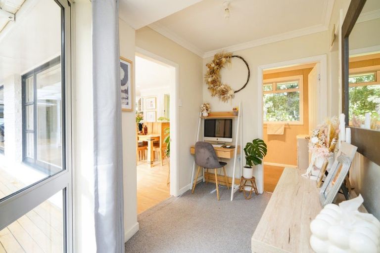 Photo of property in 58 Ruru Avenue, Otatara, Invercargill, 9879