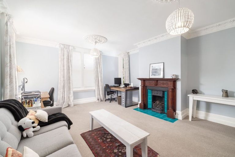 Photo of property in Chilcombe Homestead, 4 Medbury Terrace, Fendalton, Christchurch, 8041