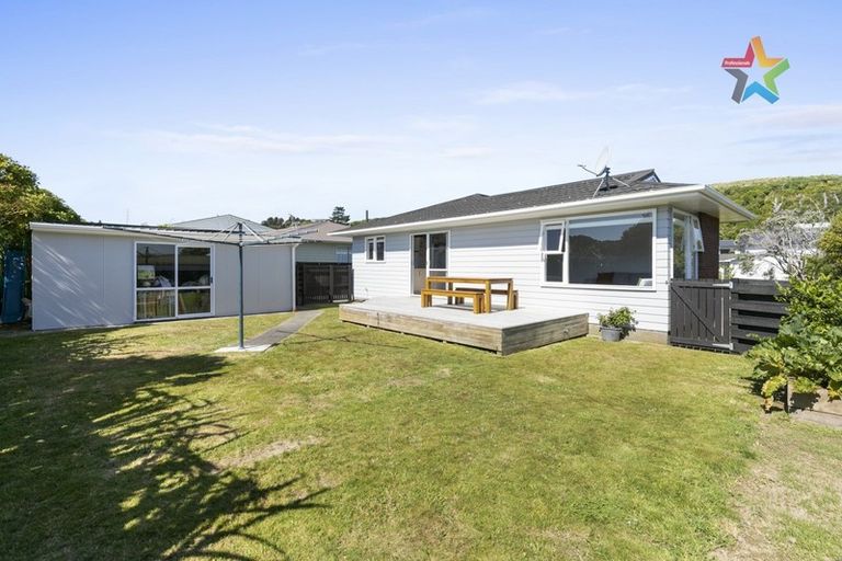 Photo of property in 13 Otira Grove, Kelson, Lower Hutt, 5010