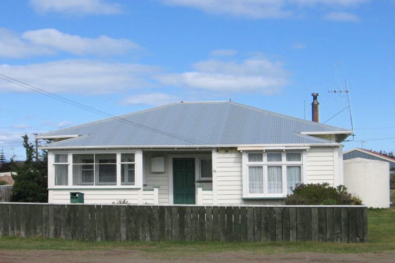 Photo of property in 36 Pratt Avenue, Foxton Beach, Foxton, 4815